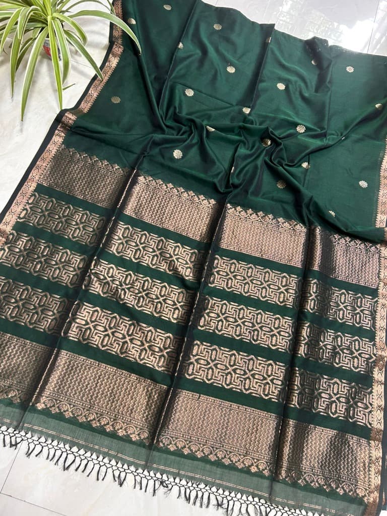 Agnika Boutique Premium Saree - Premium handwoven 130 count mercerised cotton saree with tested zari hand needle work